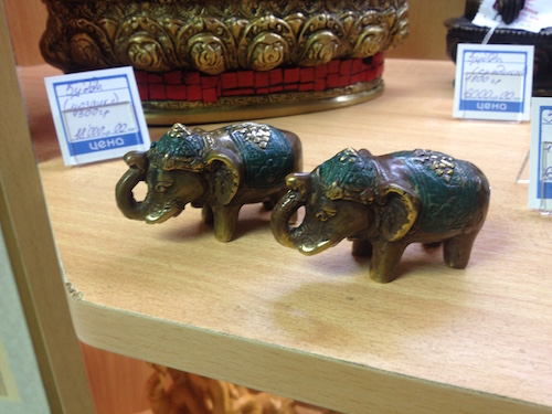 Фигурка слоников с попонкой. Производство Индонезия, материал бронза с эмалью